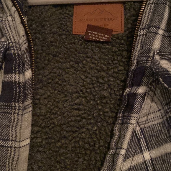 Mountain Ridge Explore Life - Picture 3 of 3